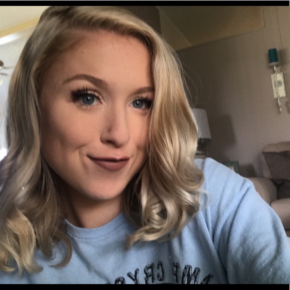 Meet your Posher, Michaela